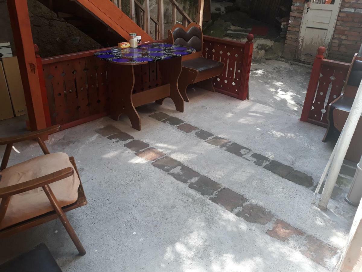 Jeki'S Apartment In Old 트빌리시 외부 사진